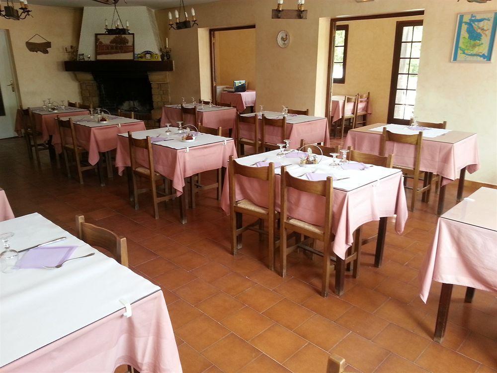 Hotel Restaurant Les 3 Chenes Fréjus Exterior foto