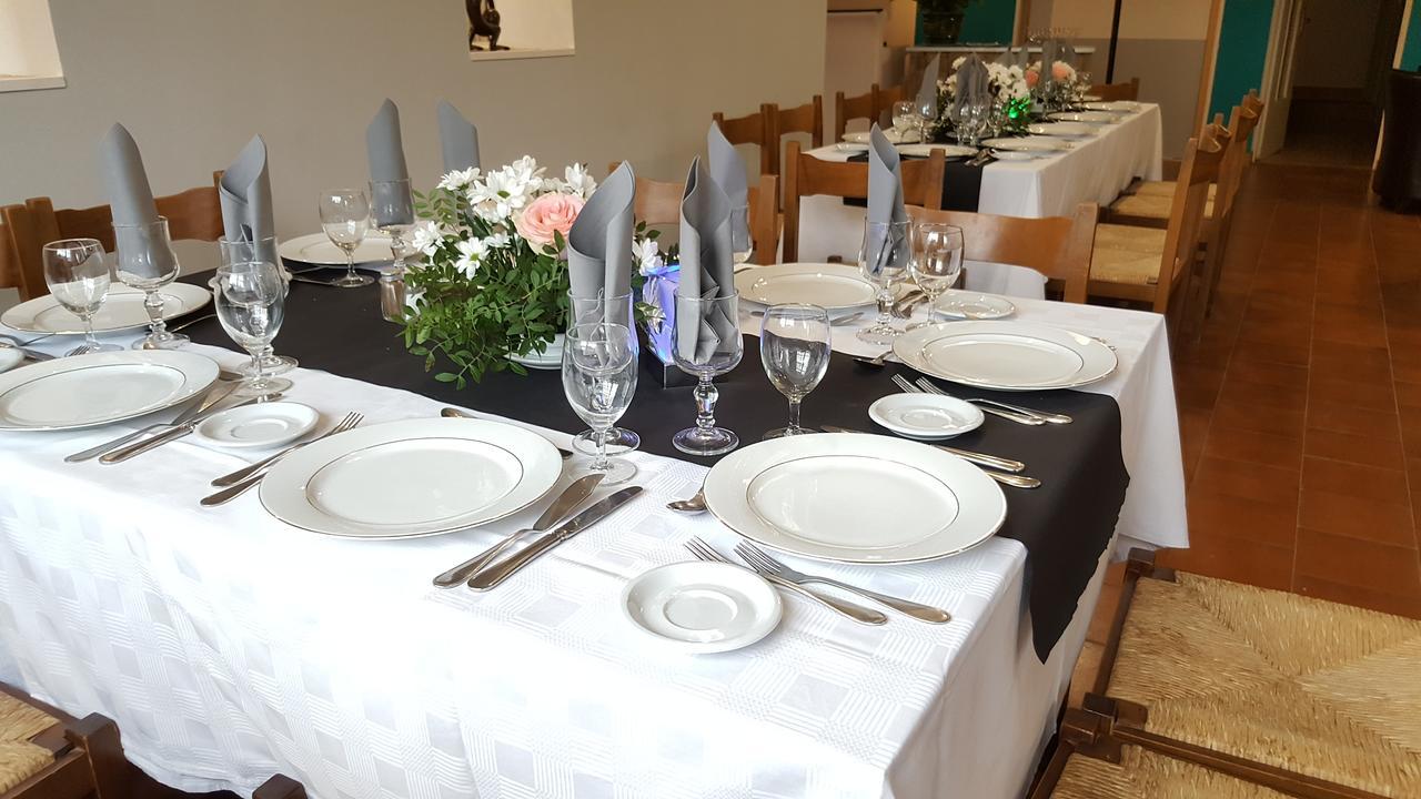Hotel Restaurant Les 3 Chenes Fréjus Exterior foto